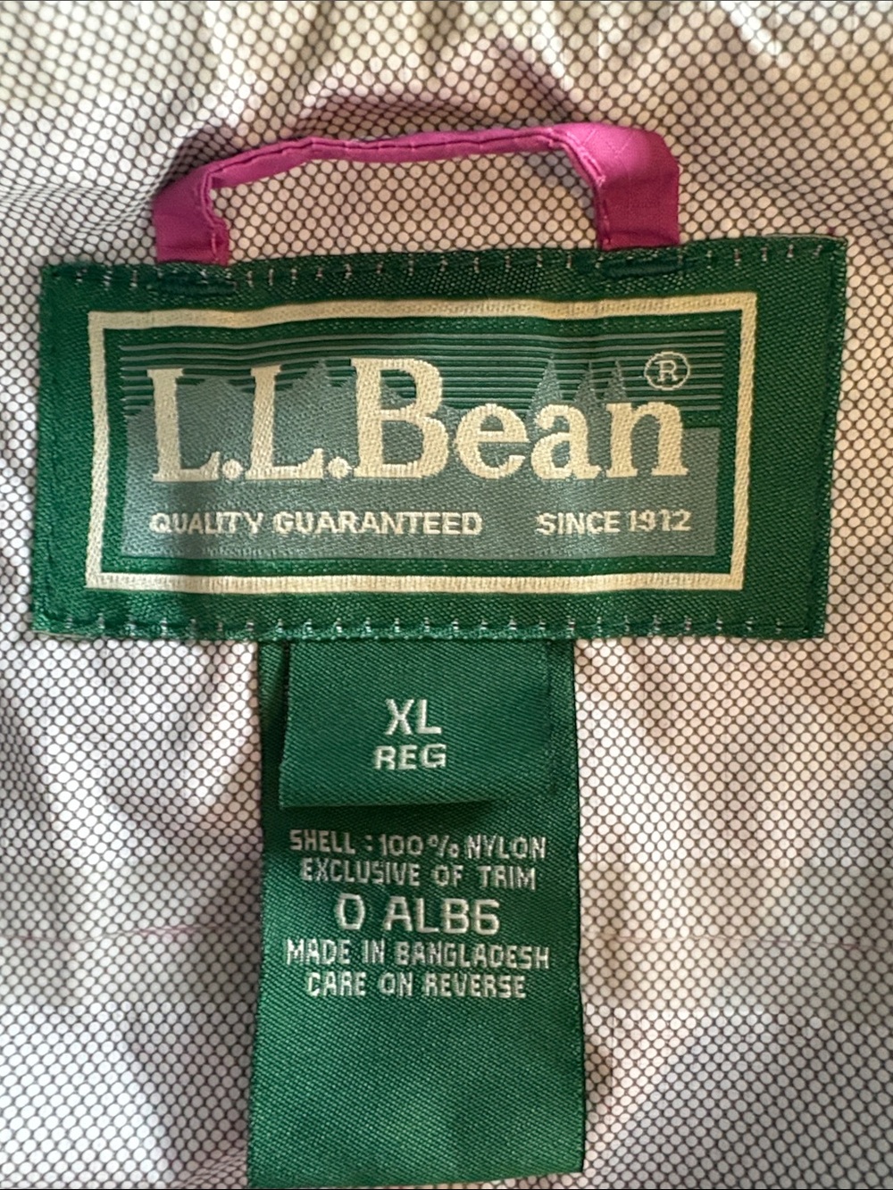 LL Bean Womens XL Pink Hooded Rain Jacket - Picture 8 of 9